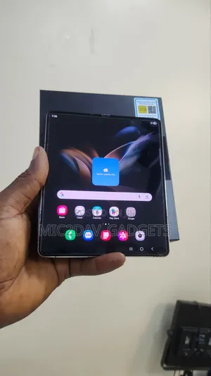 Samsung Galaxy Z Fold4 256 GB Gold