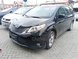 Toyota Sienna 2014 Black