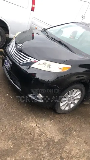 Toyota Sienna Limited 7 Passenger 2012 Black
