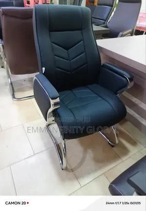 Super Executive Leather Visitors Chair