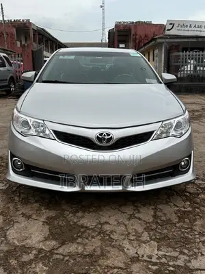 Toyota Camry 2014 Silver