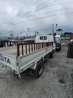 Toyota TownAce 2005 White