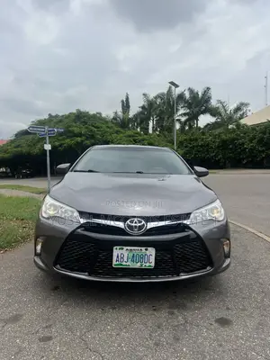 Toyota Camry LE 4dr Sedan (2.5L 4cyl 6A) 2015 Gray