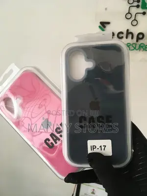 iPhone 17 Pouches