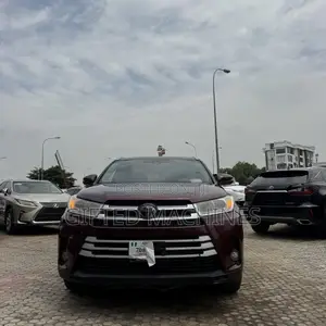 Toyota Highlander 2017 Red