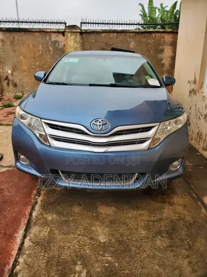 Toyota Venza 2010 Blue