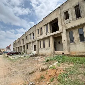 4bdrm Townhouse/Terrace in Wumba for sale