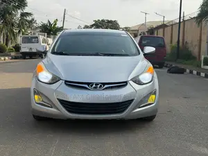Hyundai Elantra 2015 Silver