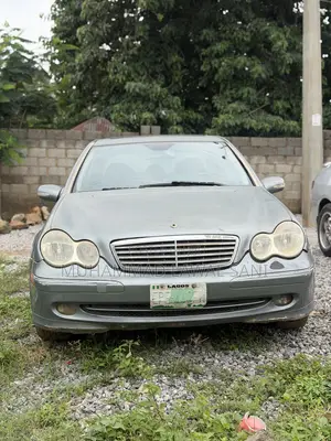 Mercedes-Benz C240 2006 Gray
