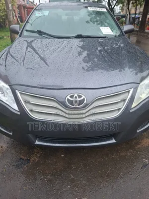Toyota Camry LE V6 4dr Sedan (3.5L 6cyl 6A) 2011 Gray