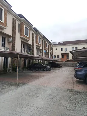 4bdrm Duplex in Off Freedom Way, Lekki Phase 1 for rent