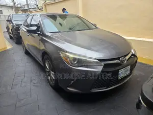 Toyota Camry 2016 Gray