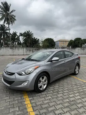 Hyundai Elantra GLS Sedan FWD (1.8L 4cyl 6A) 2013 Gray