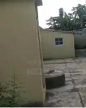 7bdrm Block of Flats in Ilesa for sale