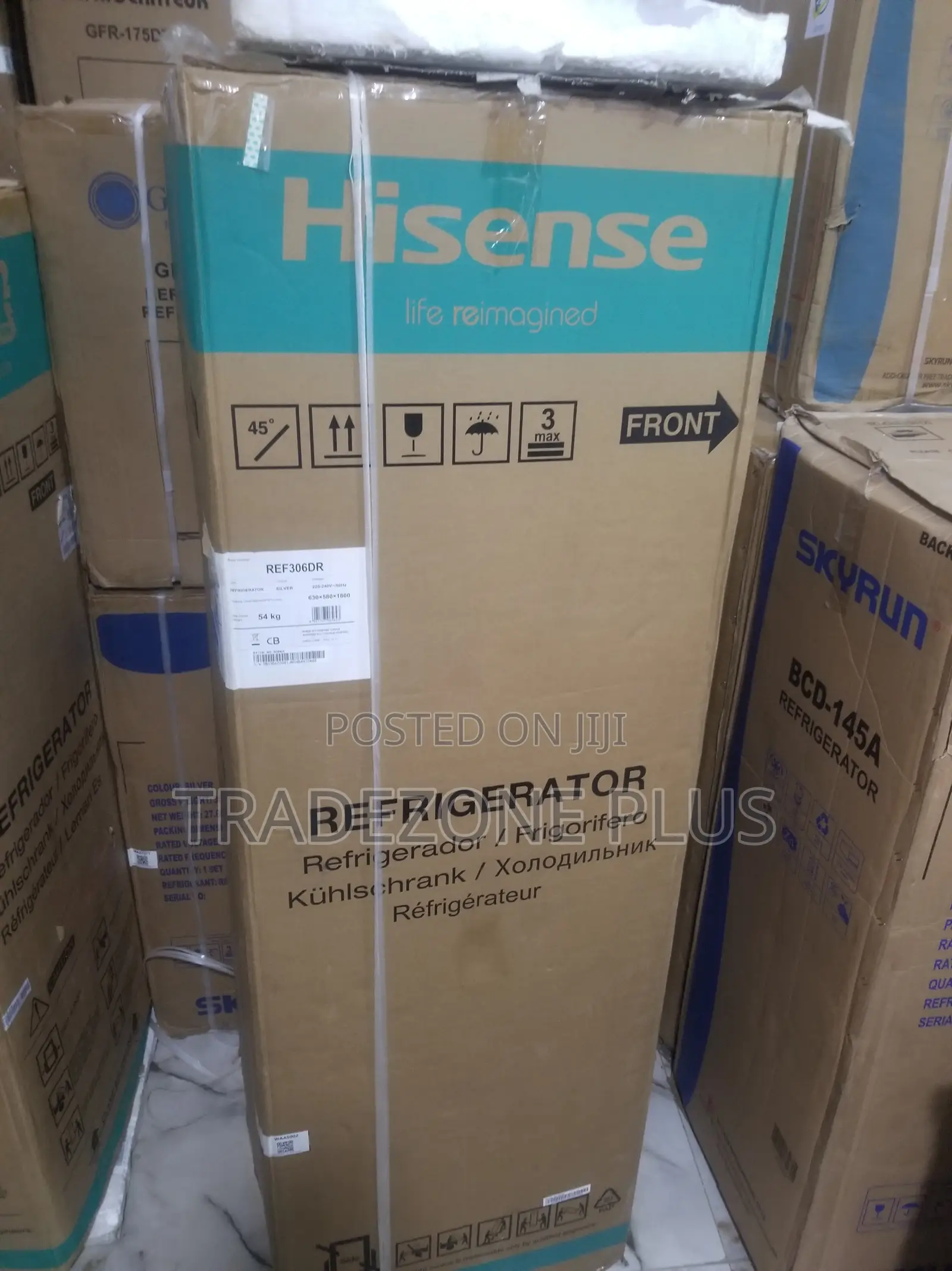REF306DR Refrigerator – Spacious Storage Powerful Cooling