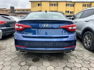 Hyundai Sonata Limited Sedan FWD (2.4L 4cyl 6A) 2016 Blue