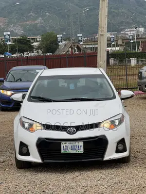 Toyota Corolla S Premium 4dr Sedan (1.8L 4cyl CVT) 2014 White