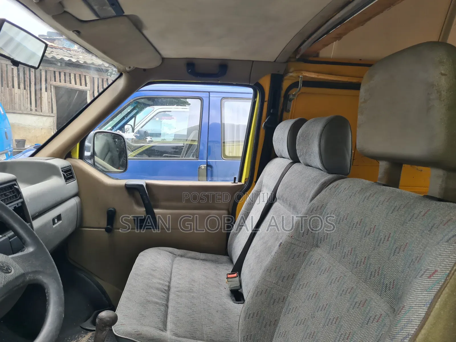 Volkswagen Transporter 2003 Yellow