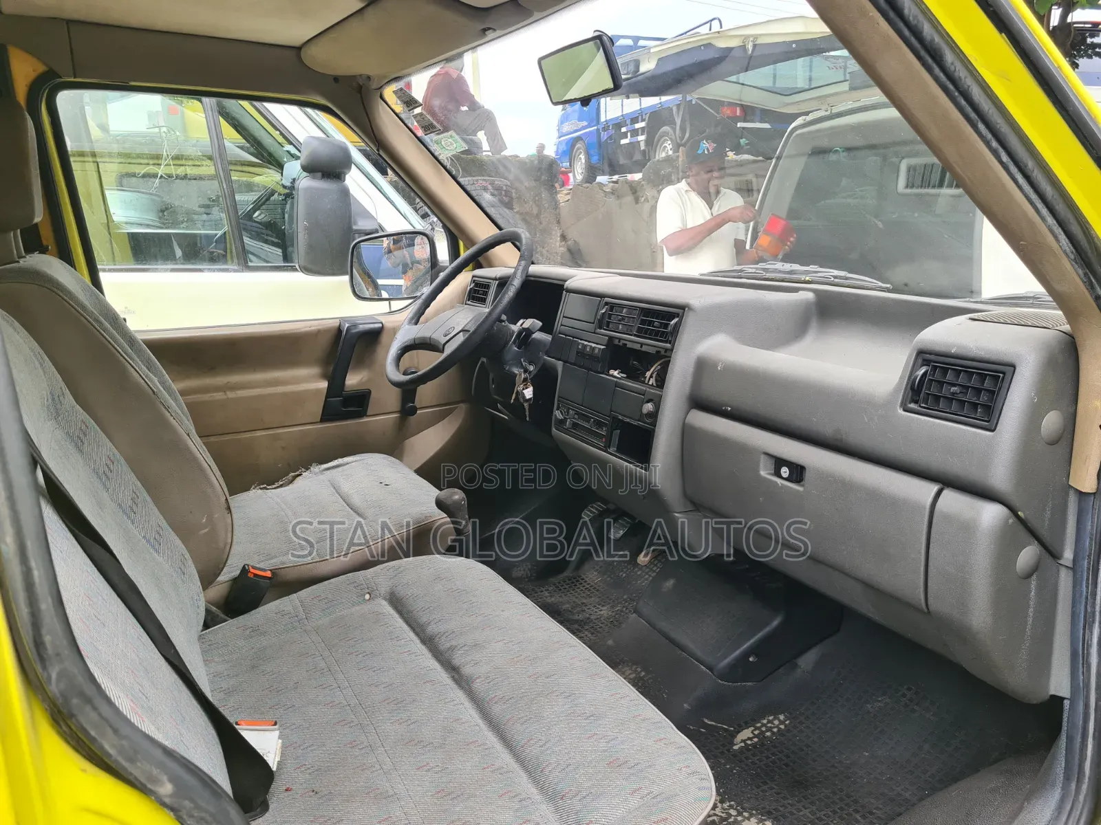Volkswagen Transporter 2003 Yellow