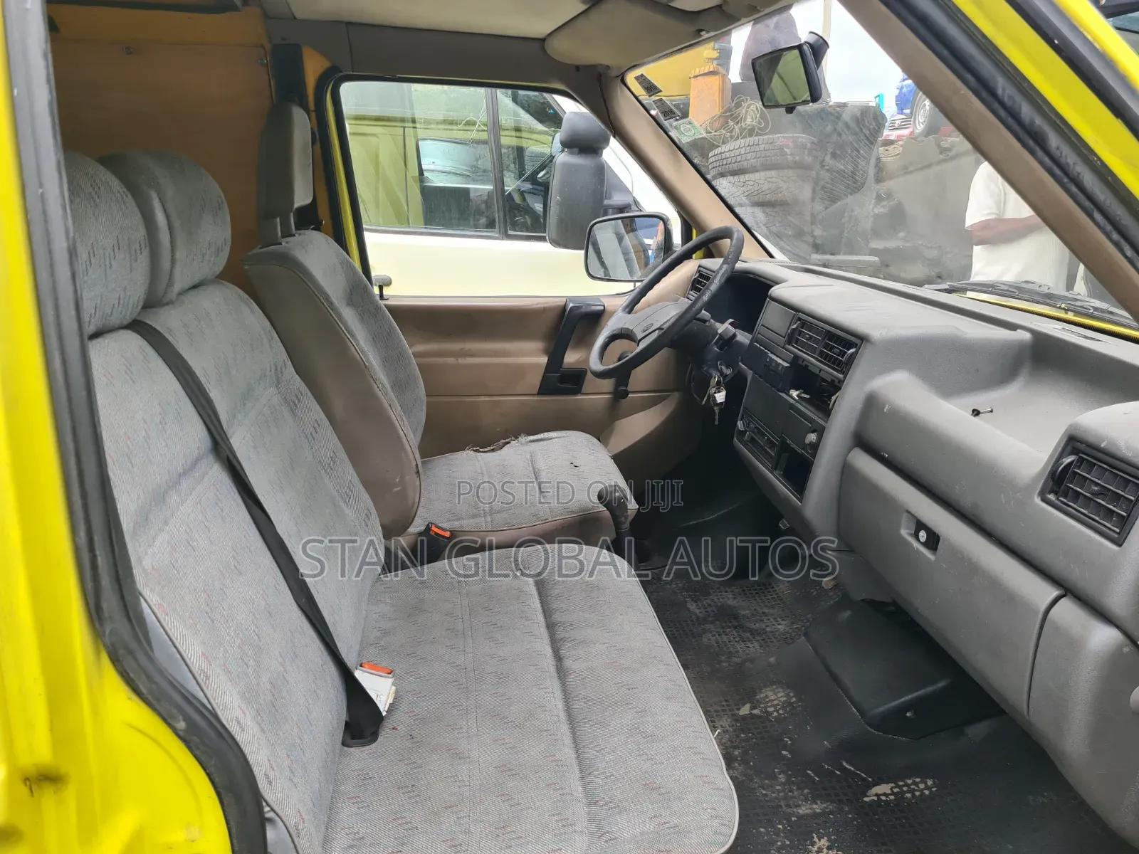Volkswagen Transporter 2003 Yellow