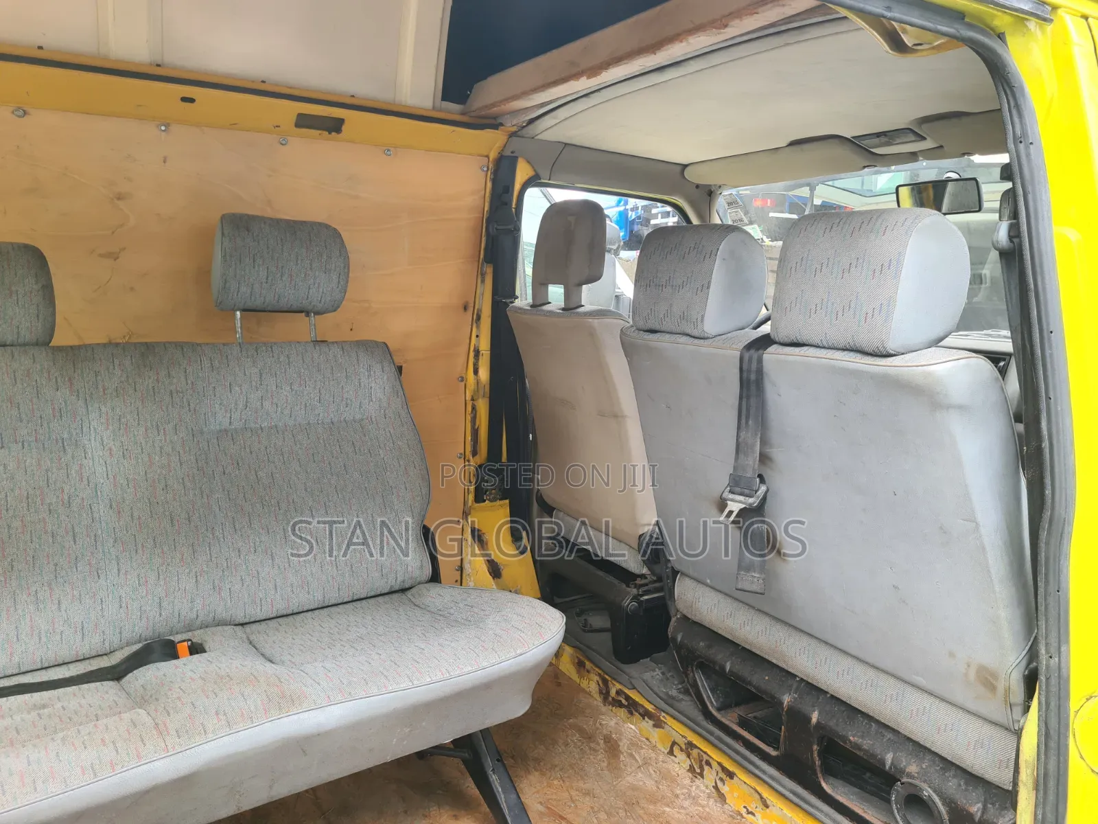 Volkswagen Transporter 2003 Yellow