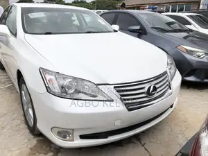 Lexus ES 2012 White