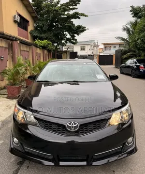 Toyota Camry SE 4dr Sedan (2.5L 4cyl 6A) 2013 Black