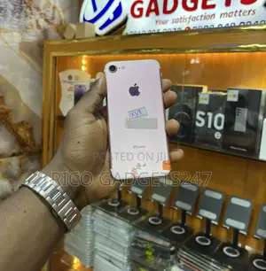 Apple iPhone 7 32 GB Gold