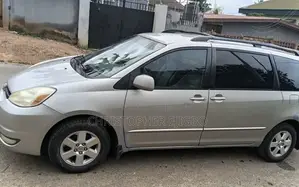 Toyota Sienna LE AWD 2005 Silver