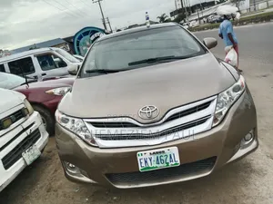 Toyota Venza 2010 Brown