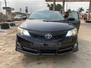 Toyota Camry SE 4dr Sedan (2.5L 4cyl 6A) 2013 Black