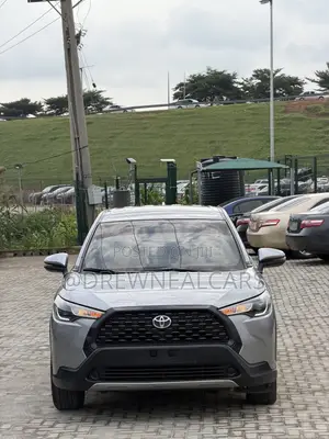 Toyota Corolla Cross LE 2023 Gray