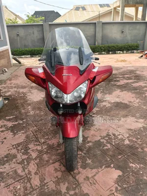 Honda 2010 Red