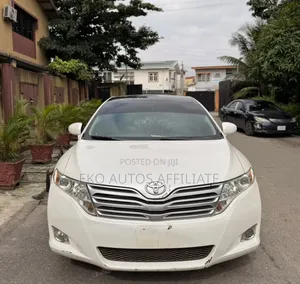 Toyota Venza 2011 White