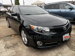 Toyota Camry SE 4dr Sedan (2.5L 4cyl 6A) 2012 Black