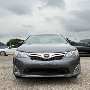 Toyota Camry LE 4dr Sedan (2.5L 4cyl 6A) 2012 Gray