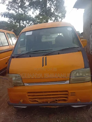 Suzuki APV Minibus 2025 Yellow