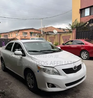 Toyota Corolla 2009 White