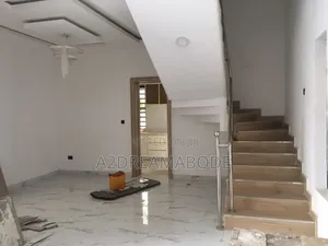 5bdrm Duplex in Ikeja for rent