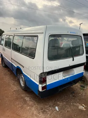Mazda E2200 2000 White