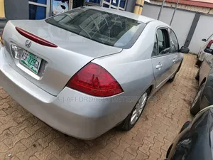 Honda Accord 2006 Silver