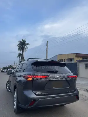Toyota Highlander 2021 Gray