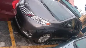 Toyota Sienna 2012 Gray