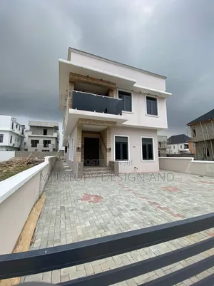 5bdrm Duplex in Lekki Phase 2 for sale