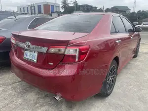 Toyota Camry LE 4dr Sedan (2.5L 4cyl 6A) 2013 Red