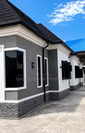 3bdrm Bungalow in Osubi, Warri for sale