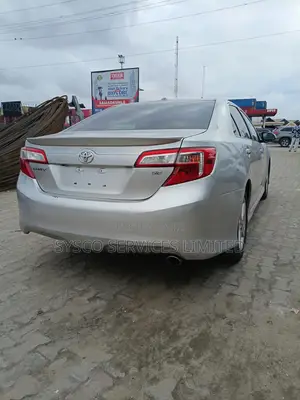 Toyota Camry SE Sport 4dr Sedan (2.5L 4cyl 6A) 2014 Silver