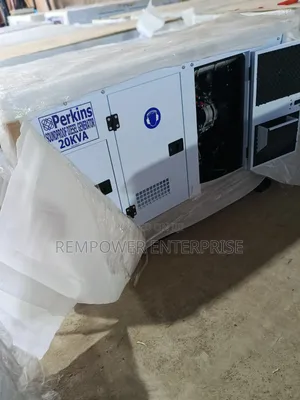 {} England Standard Perkins Soundproof Diesel Generator 20kva