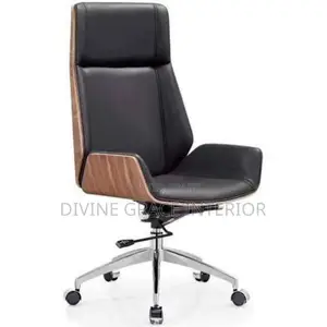 Luxury Ergonomic Walnut and Black Leather Office Chair