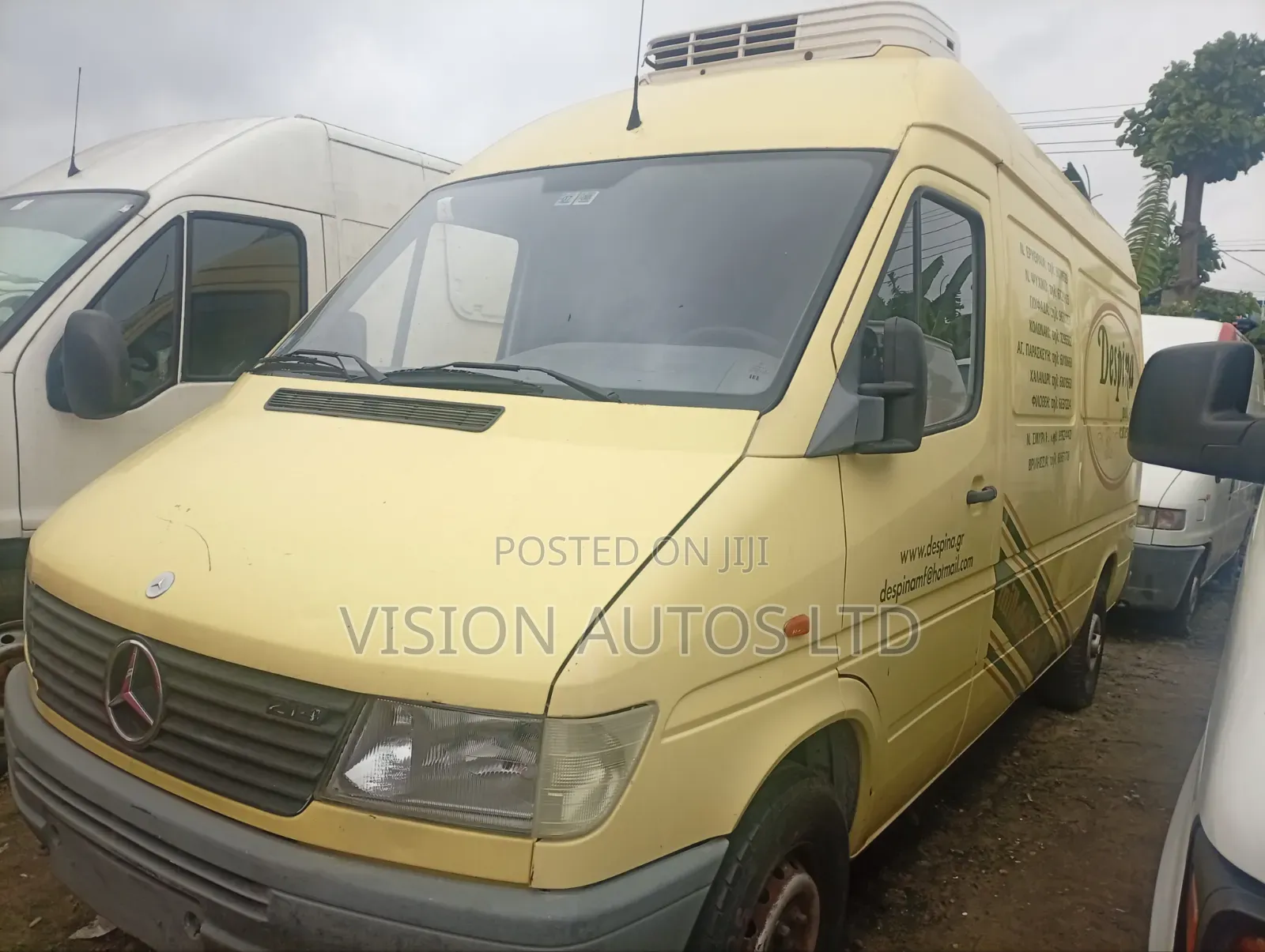Mercedes-Benz Sprinter 2010 Yellow